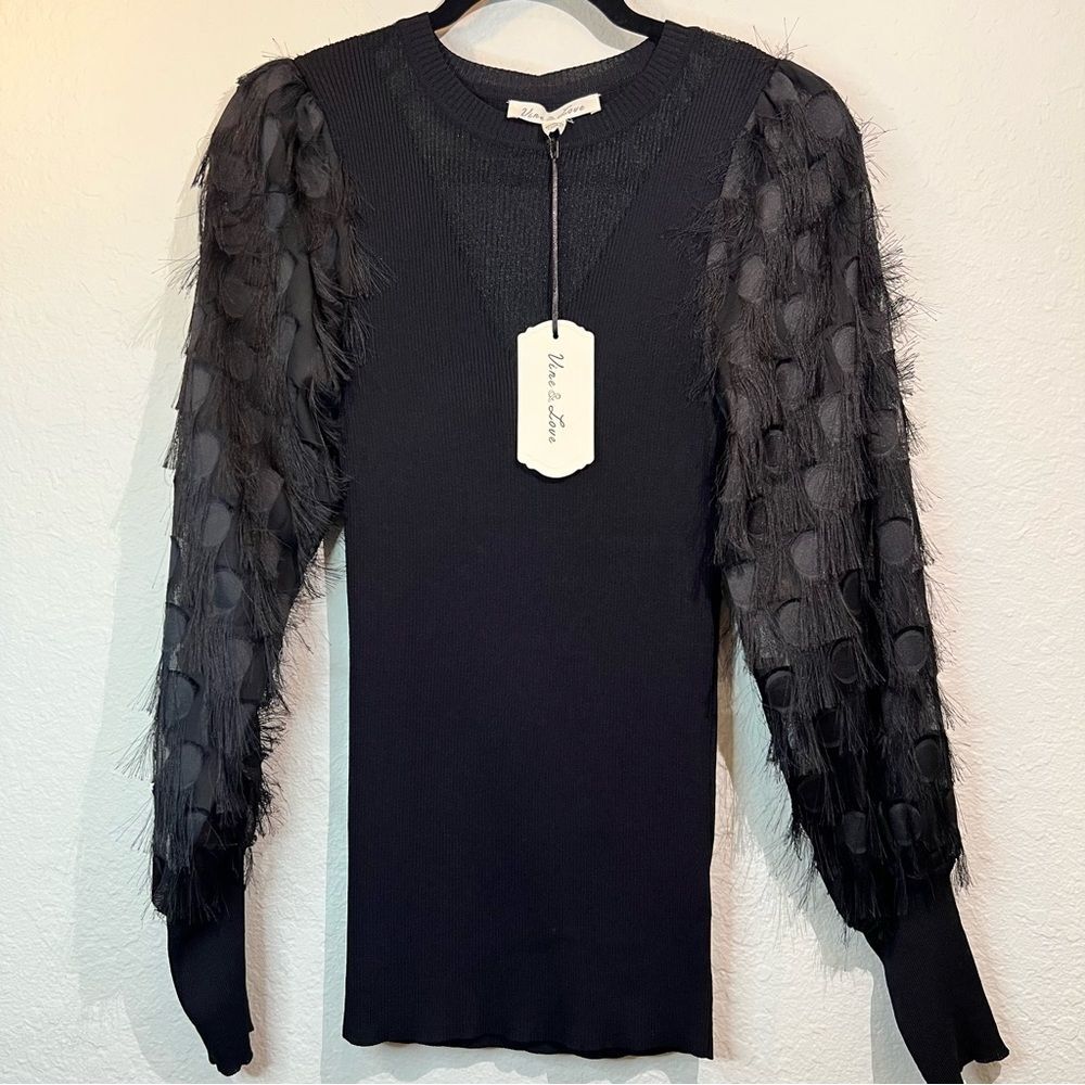 Vine & Love long sleeve top 🖤 polkadots 🖤 tassels 🖤 small